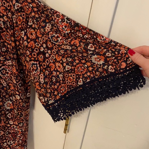 Floral Cold Shoulder Top - Picture 2 of 3